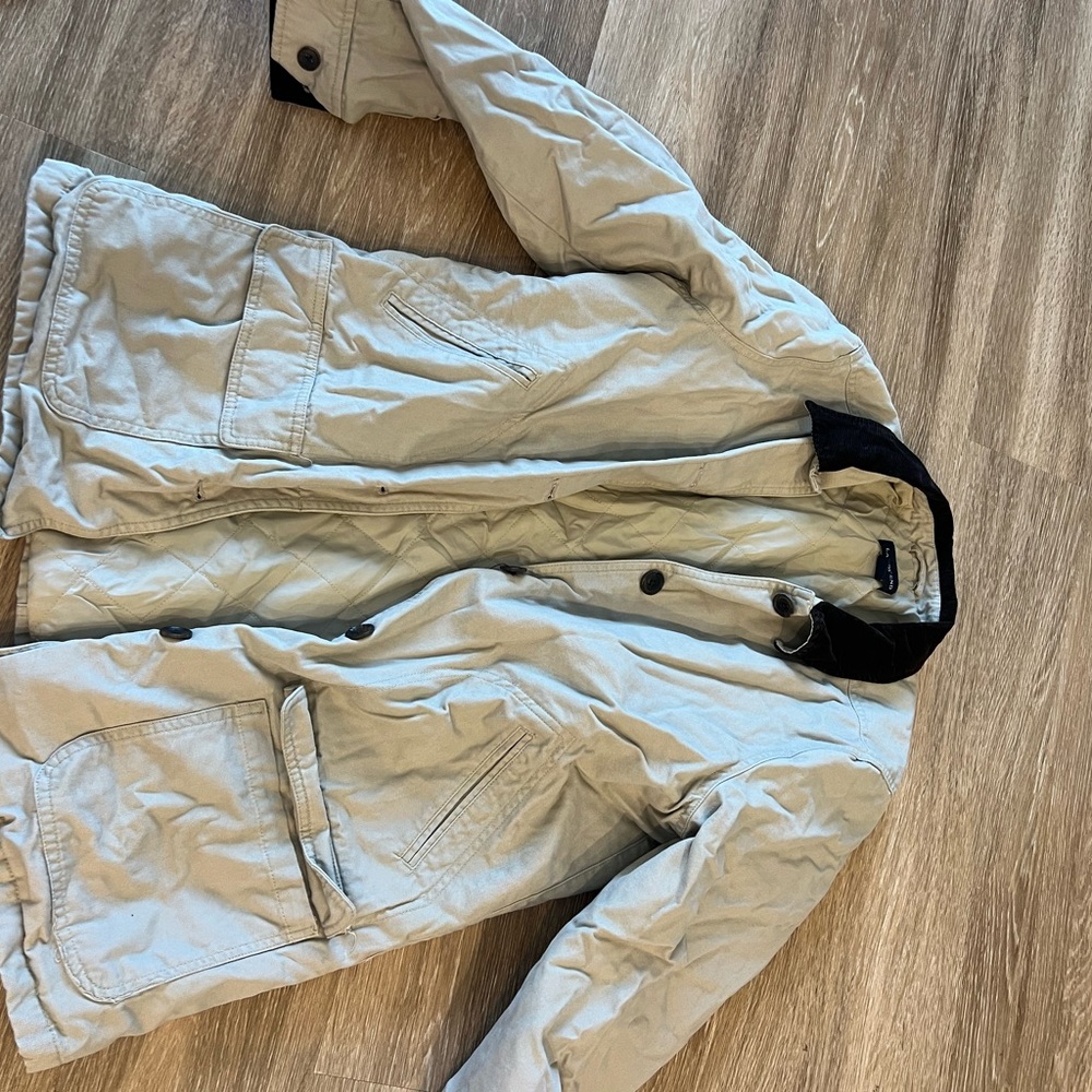 Lands end tan jacket with brown collar
